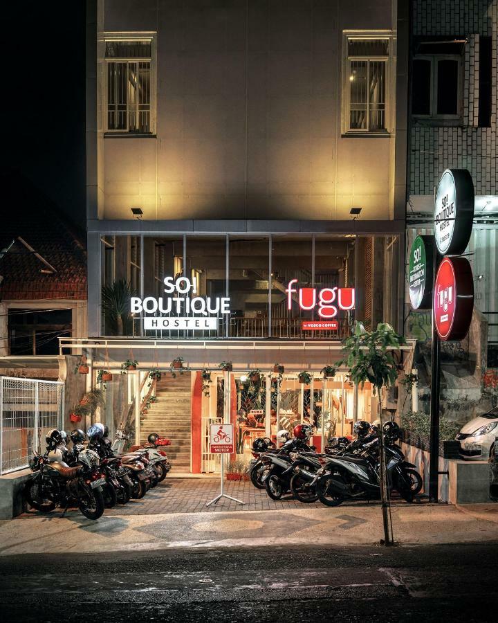 So! Boutique Hostel Malang Buitenkant foto