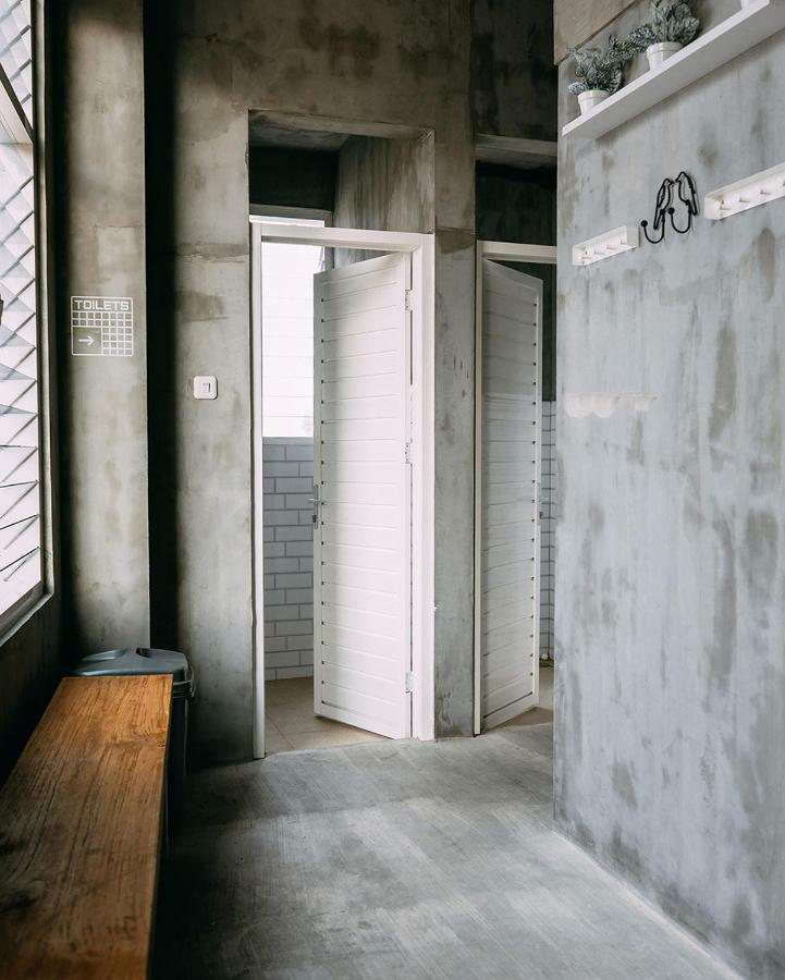 So! Boutique Hostel Malang Buitenkant foto