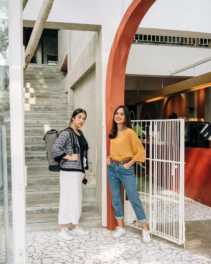 So! Boutique Hostel Malang Buitenkant foto