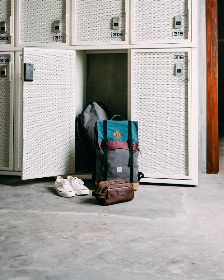 So! Boutique Hostel Malang Buitenkant foto